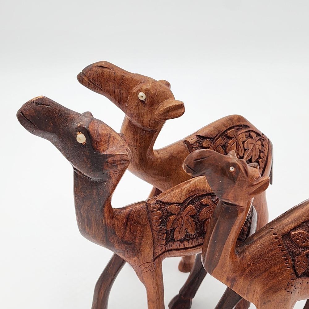 Vintage Hand Carved Standing Wood Camel Sculptures Set Of 3 Bead Eyes Intricate - Picture 16 of 16